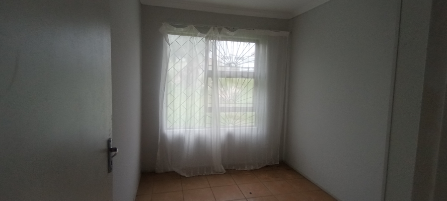 3 Bedroom Property for Sale in Sunnyridge Eastern Cape